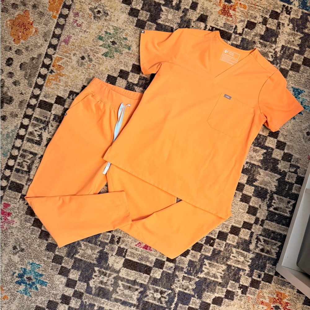 FIGS Orange Scrub Set - V-Neck Top & Drawstring Pants